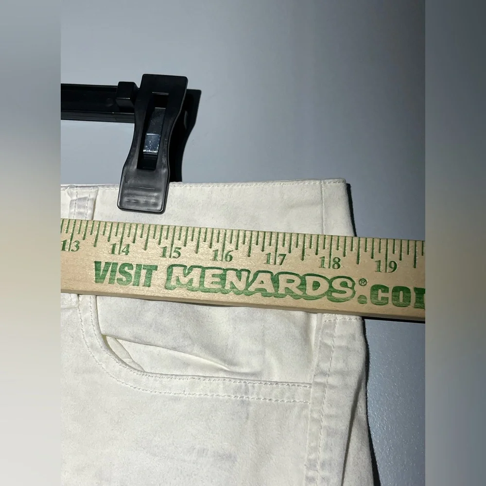 Guess White Jean Shorts Casual Style - Picture 12 of 12